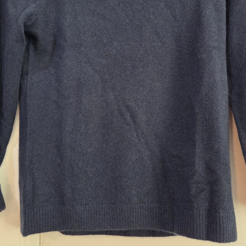 Women's L.L.Bean Navy Cashmere Crew Sweater, Size S - Picture 6 of 14